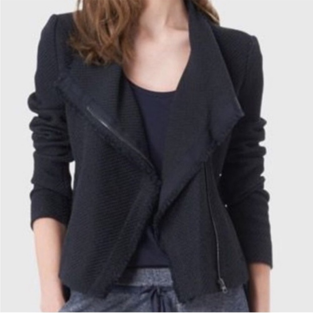 Vince Frayed Edge Knit Moto Jacket Top Dark
Navy Size Small